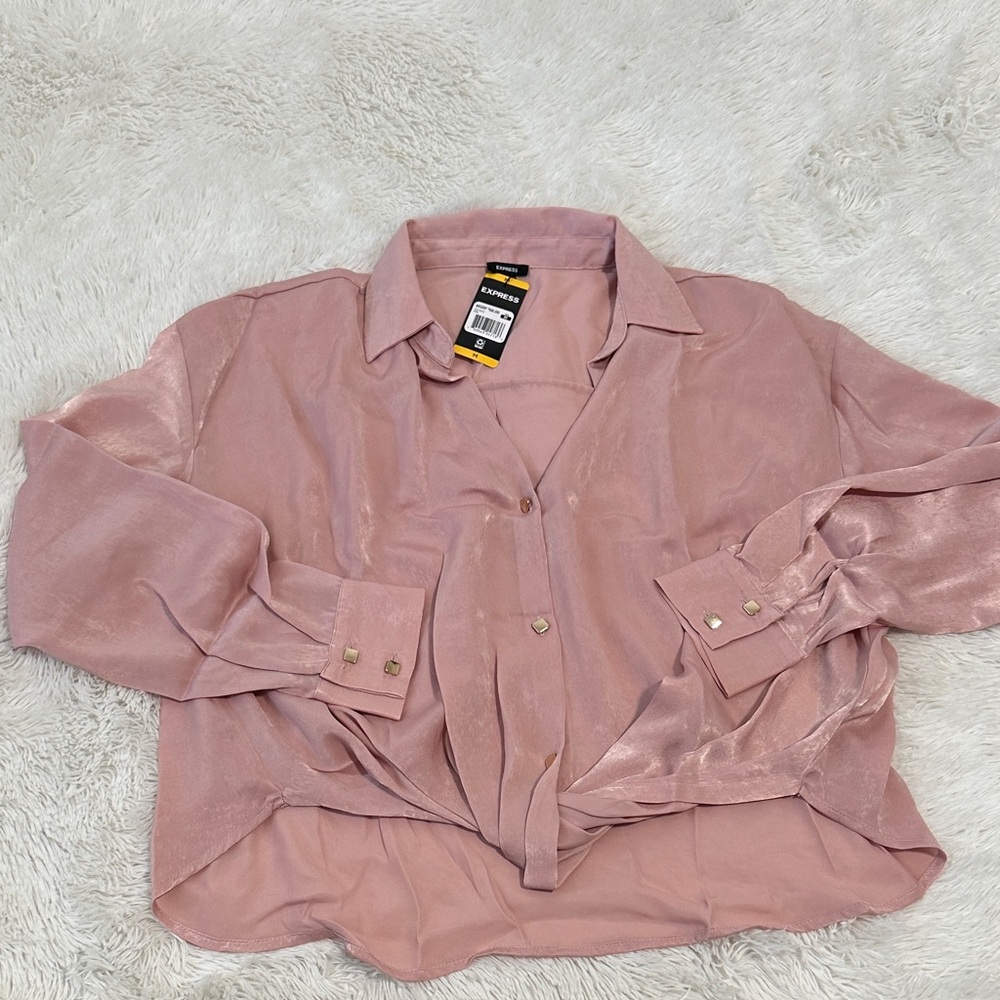 🏈 NWT Express Satin Blouse